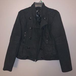 Military inspired pea coat 🖤🎥🎙